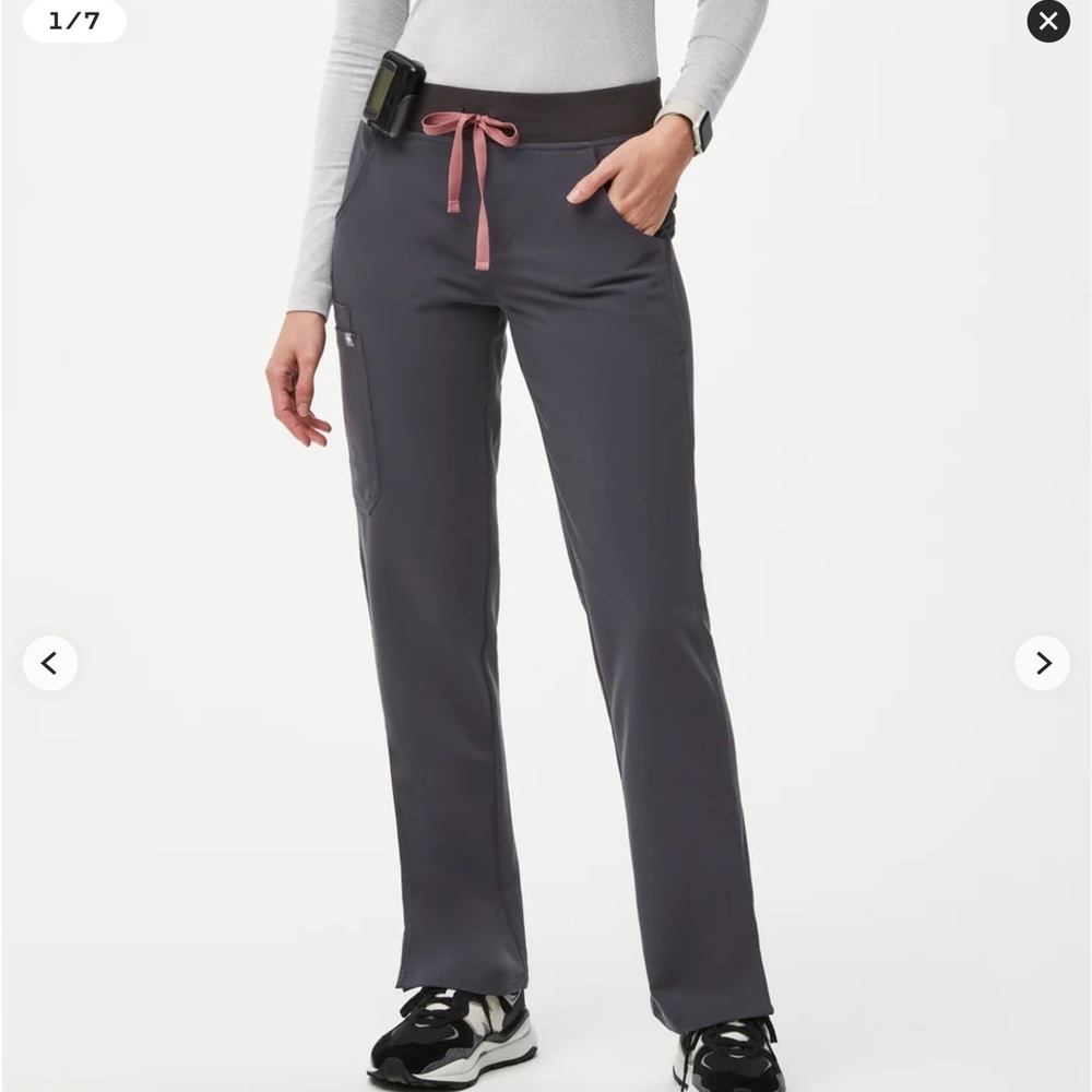 Figs Kade cargo pants in color charcoal
